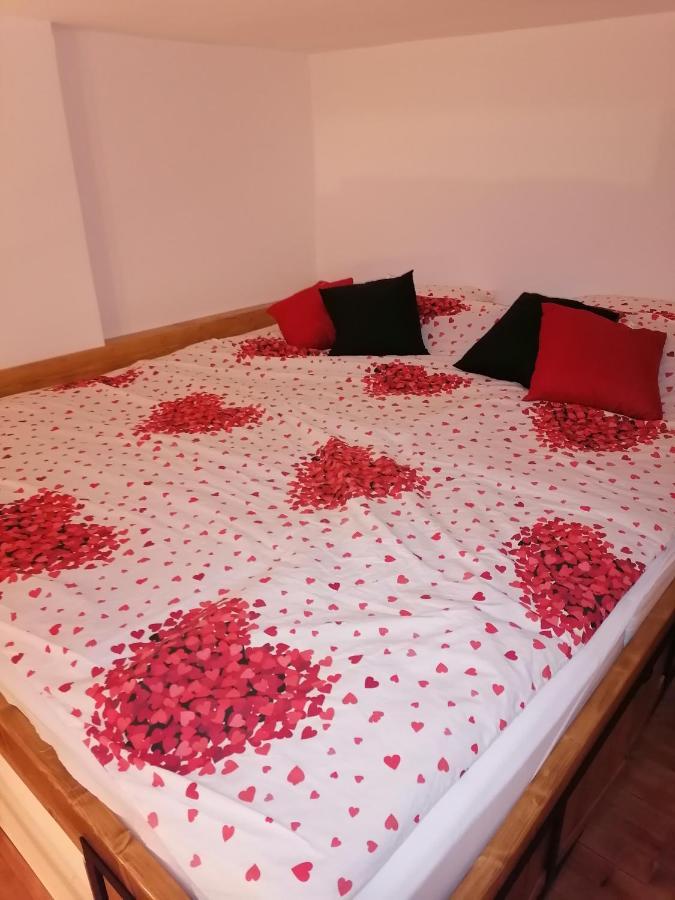 Apartman Stimac เวโทรวาราดิน ภายนอก รูปภาพ